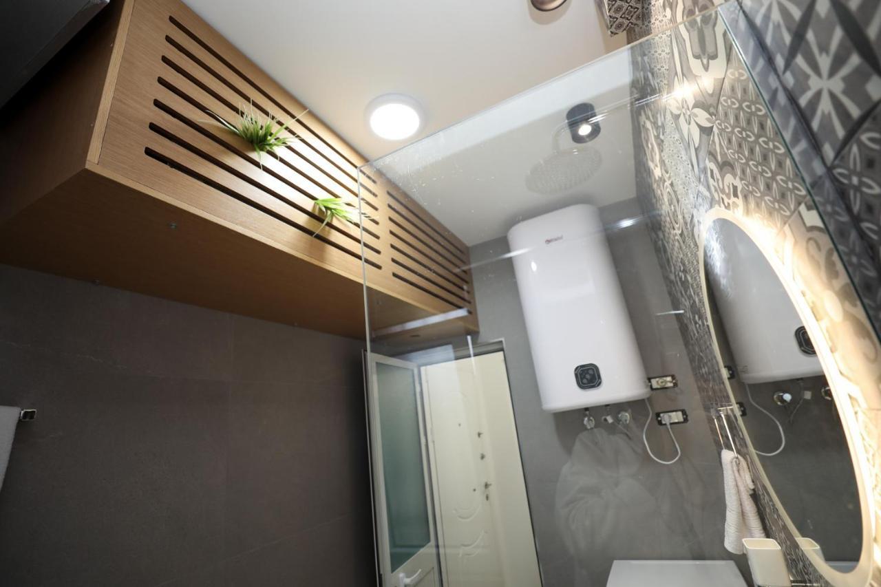 Tirana Center Apartment - Your Cosy Corner エクステリア 写真