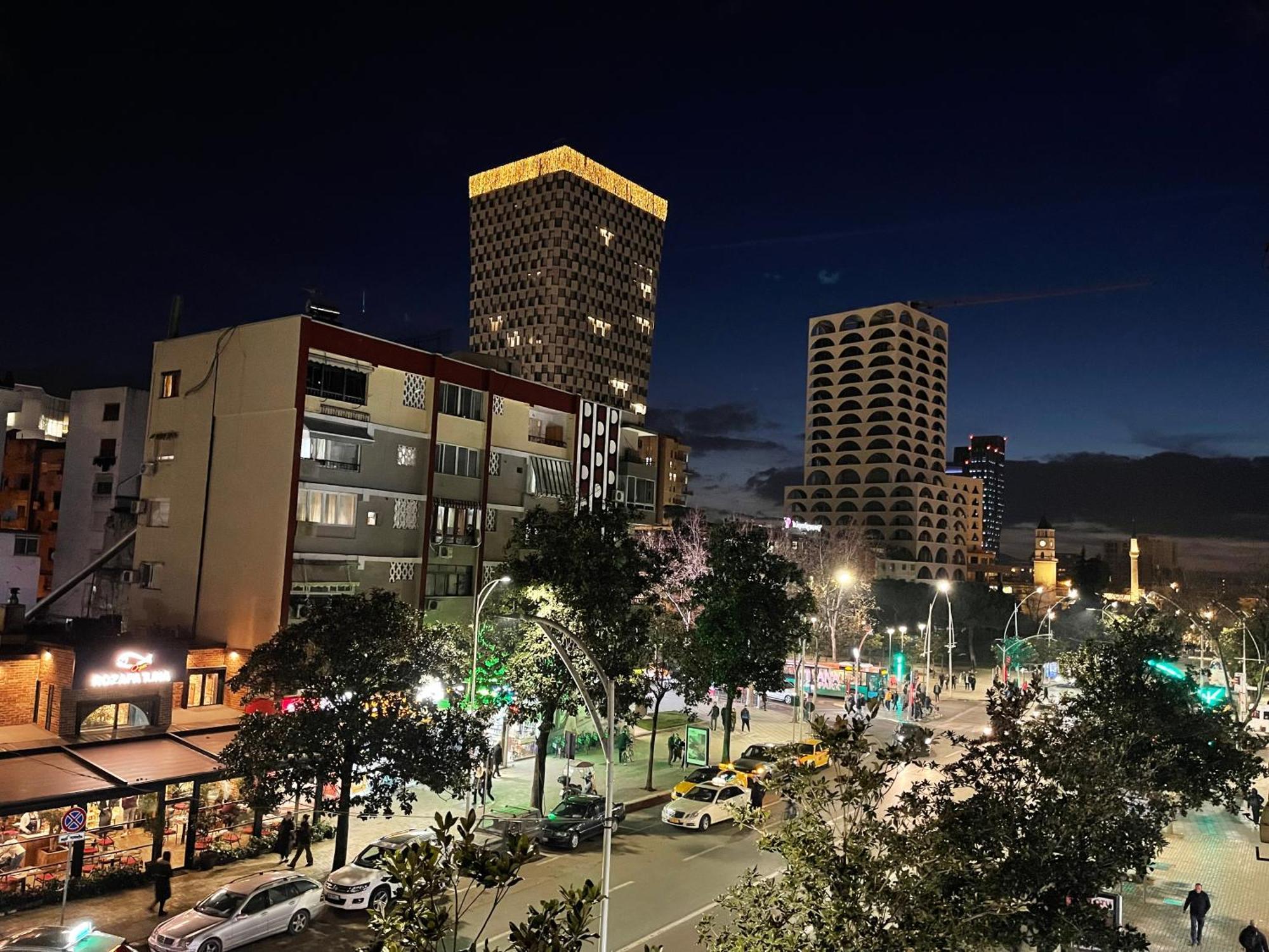 Tirana Center Apartment - Your Cosy Corner エクステリア 写真